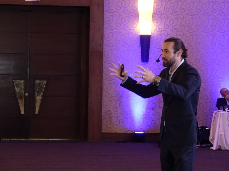 WhatsApp Image 2025-10-24 at 17.50.22 (1)